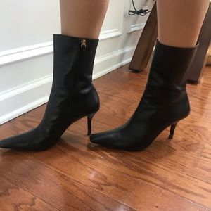 Authentic Gucci boots.